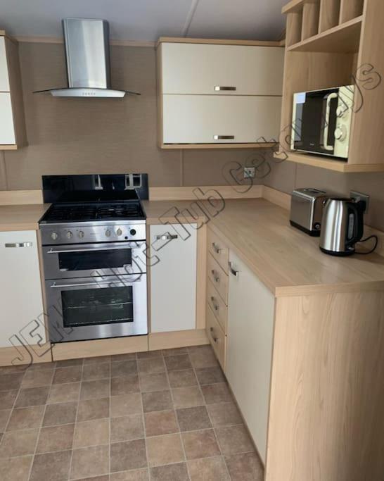 Jems Hot-Tub Getaways 8 Berth At Tattershall Lakes Εξωτερικό φωτογραφία